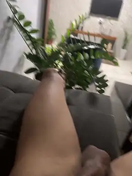 Snapshot of MCLZK chatting on 1, 11, 2025 MCLZK online show from 1, 11, 2025