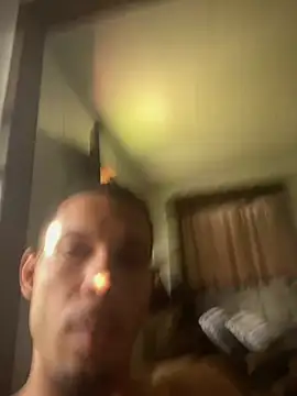 Snapshot of MCLZK chatting on 4, 3, 2026 MCLZK online show from 4, 3, 2026