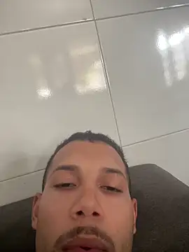 Snapshot of MCLZK chatting on 10, 3, 2026 MCLZK online show from 10, 3, 2026