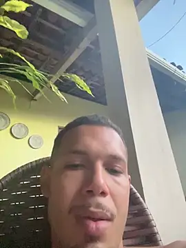 Snapshot of MCLZK chatting on 6, 4, 2026 MCLZK online show from 6, 4, 2026