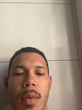 Snapshot of MCLZK chatting on 21, 4, 2026 MCLZK online show from 21, 4, 2026