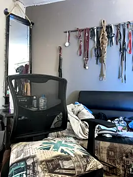 MadamLeRouge online show from 4, 12, 2025