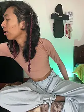 MadamLeRouge online show from 10, 2, 2026