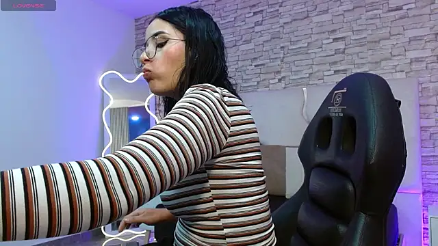 Snapshot of casse_tay chatting on 18, 11, 2025 casse tay online show from 18, 11, 2025