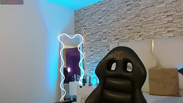 Snapshot of casse_tay chatting on 23, 11, 2025 casse tay online show from 23, 11, 2025