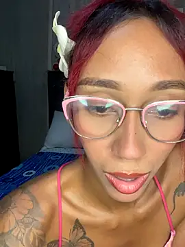 Snapshot of Zasha_Romero chatting on 21, 10, 2025 Zasha Romero online show from 21, 10, 2025