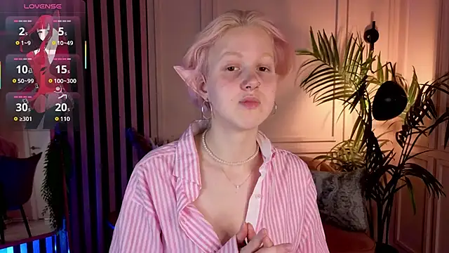 luna son online show from 5, 11, 2025