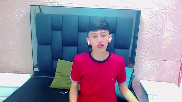 Snapshot of thaigo_twink38 chatting on 15, 12, 2025 thaigo twink38 online show from 15, 12, 2025