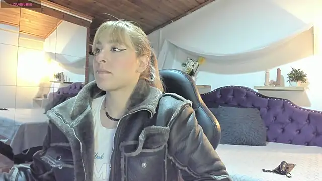 sophialyh 1 online show from 19, 12, 2025