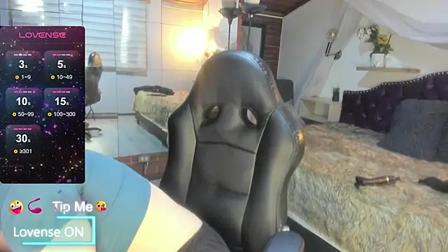 Snapshot of sophialyh_1 chatting on 15, 4, 2026 sophialyh 1 online show from 15, 4, 2026