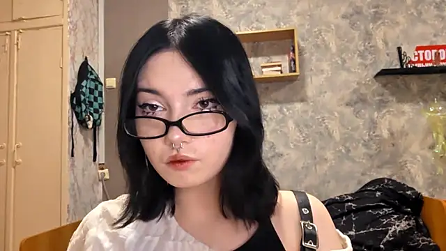 Beeping Creature online show from 18, 12, 2025