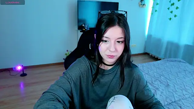 Snapshot of Azaliya_Haze chatting on 18, 3, 2026 Azaliya Haze online show from 18, 3, 2026