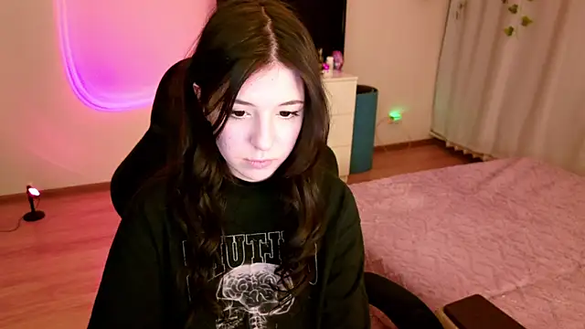 Snapshot of Azaliya_Haze chatting on 20, 3, 2026 Azaliya Haze online show from 20, 3, 2026