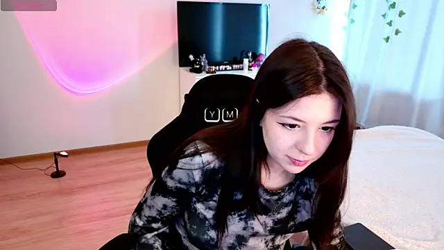 Snapshot of Azaliya_Haze chatting on 25, 3, 2026 Azaliya Haze online show from 25, 3, 2026