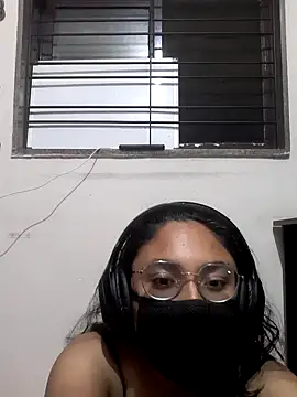 Snapshot of cherriesontop chatting on 30, 10, 2025 cherriesontop online show from 30, 10, 2025