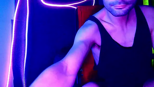 Snapshot of highinhtxx chatting on 6, 1, 2026 highinhtxx online show from 6, 1, 2026