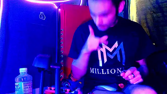 Snapshot of highinhtxx chatting on 14, 1, 2026 highinhtxx online show from 14, 1, 2026