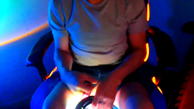 Snapshot of highinhtxx chatting on 22, 2, 2026 highinhtxx online show from 22, 2, 2026