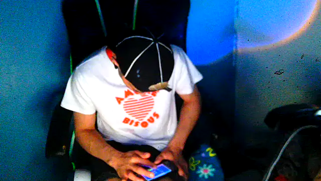 Snapshot of highinhtxx chatting on 28, 2, 2026 highinhtxx online show from 28, 2, 2026