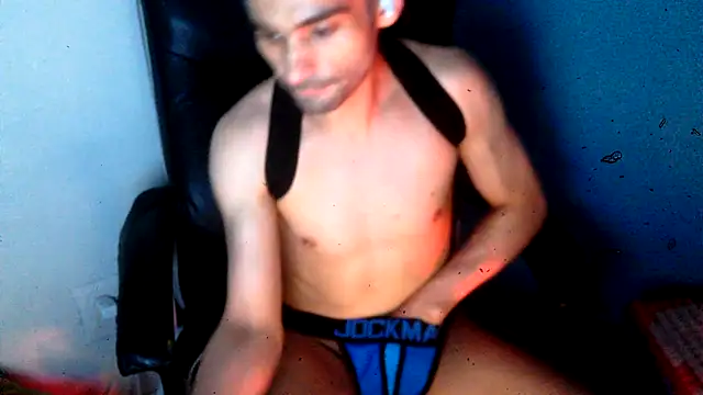 Snapshot of highinhtxx chatting on 11, 3, 2026 highinhtxx online show from 11, 3, 2026