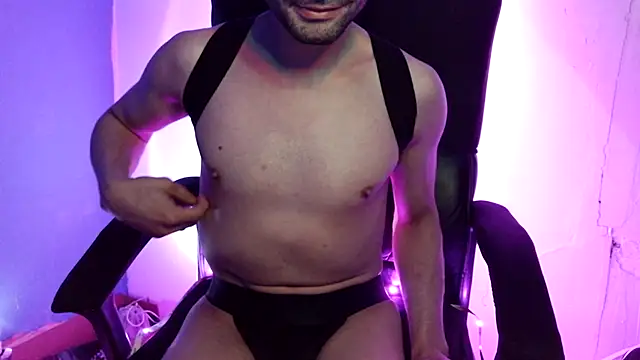 Snapshot of highinhtxx chatting on 20, 3, 2026 highinhtxx online show from 20, 3, 2026