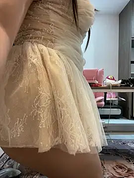 Snapshot of lee_ly chatting on 10, 4, 2026 lee ly online show from 10, 4, 2026