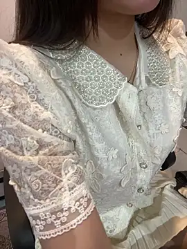 Snapshot of lee_ly chatting on 14, 4, 2026 lee ly online show from 14, 4, 2026