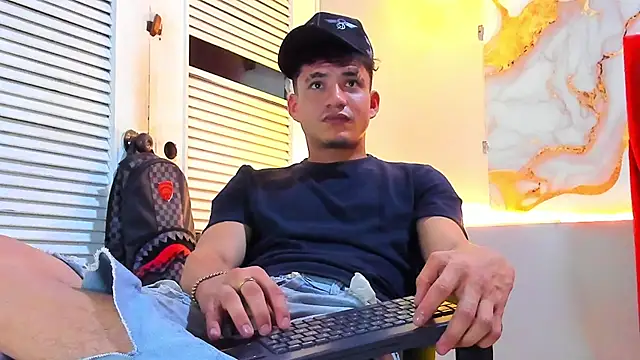 Snapshot of daniscot chatting on 28, 11, 2025 daniscot online show from 28, 11, 2025