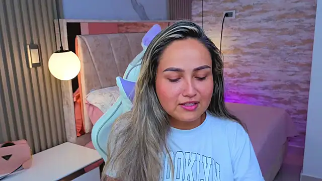 lila cute1 online show from 24, 10, 2025