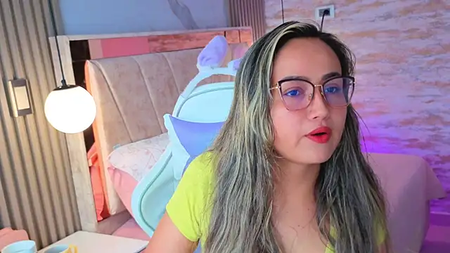 lila cute1 online show from 25, 10, 2025