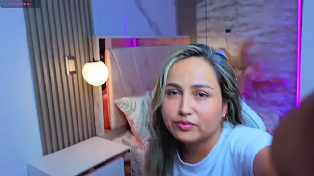 lila cute1 online show from 2, 11, 2025