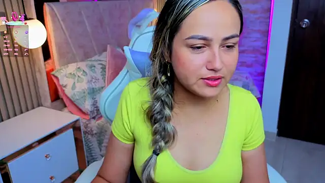 lila cute1 online show from 17, 11, 2025