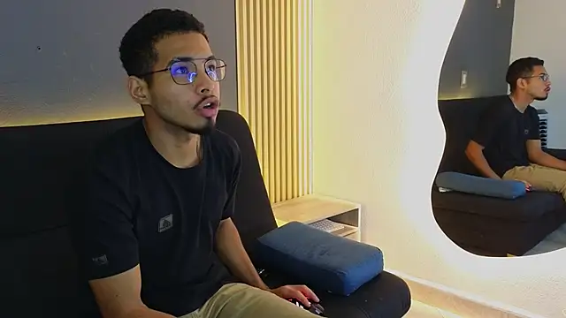 Jaybrown  1 online show from 18, 10, 2025