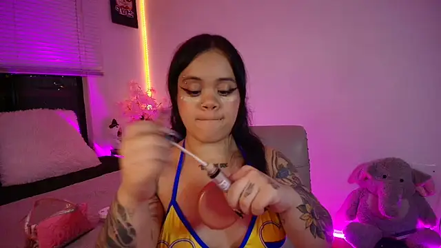 Snapshot of Sussyroxxx chatting on 18, 6, 2026 Sussyroxxx online show from 18, 6, 2026