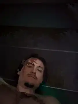 Snapshot of itsthecatchh chatting on 9, 11, 2025 itsthecatchh online show from 9, 11, 2025