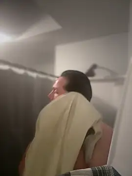 Snapshot of itsthecatchh chatting on 23, 4, 2026 itsthecatchh online show from 23, 4, 2026