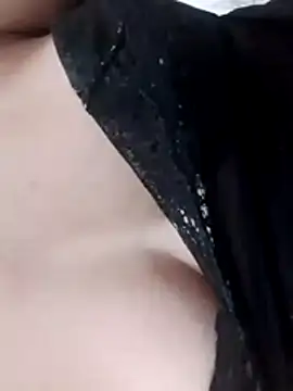 Snapshot of misteriosabb000 chatting on 27, 10, 2025 misteriosabb000 online show from 27, 10, 2025