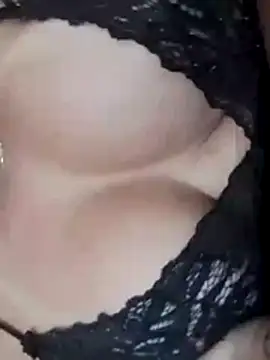 Snapshot of misteriosabb000 chatting on 23, 11, 2025 misteriosabb000 online show from 23, 11, 2025