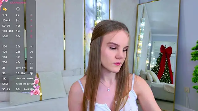 Lili Lohan online show from 25, 11, 2025