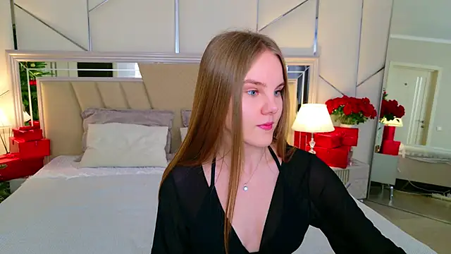 Lili Lohan online show from 15, 12, 2025