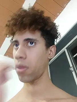 Snapshot of The_boy_good chatting on 17, 10, 2025 The boy good online show from 17, 10, 2025