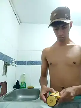 Snapshot of The_boy_good chatting on 5, 4, 2026 The boy good online show from 5, 4, 2026