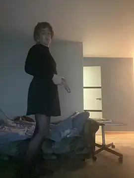 JoniGiuliani online show from 1, 11, 2025