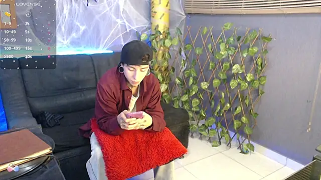 Snapshot of Kuregari_xs chatting on 24, 10, 2025 Kuregari xs online show from 24, 10, 2025