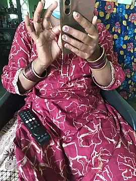 Snapshot of Tamilselviroja- chatting on 23, 6, 2026 Tamilselviroja- online show from 23, 6, 2026