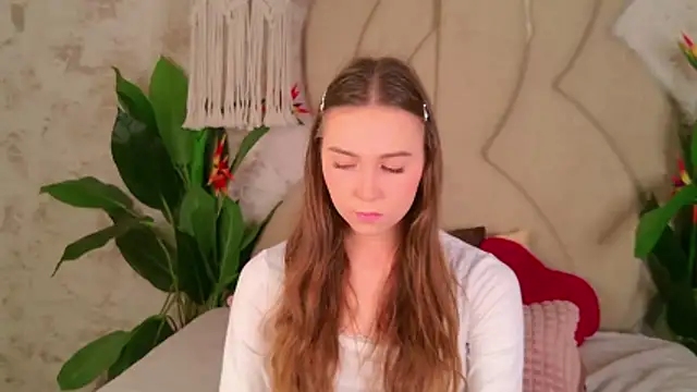 OliviaLay online show from 14, 11, 2025