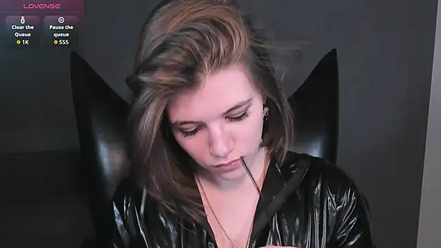 Snapshot of CathyAdams chatting on 6, 6, 2026 CathyAdams online show from 6, 6, 2026