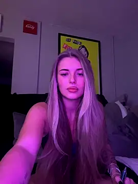 Snapshot of EllieEllxx chatting on 2, 10, 2025 EllieEllxx online show from 2, 10, 2025