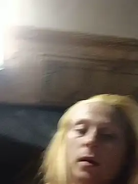 Queen2454 online show from 4, 7, 2026
