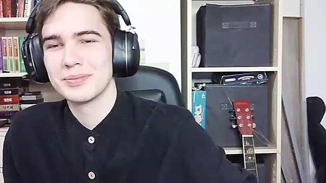 Snapshot of _Chris_Next_Door_ chatting on 30, 9, 2025  Chris Next Door  online show from 30, 9, 2025